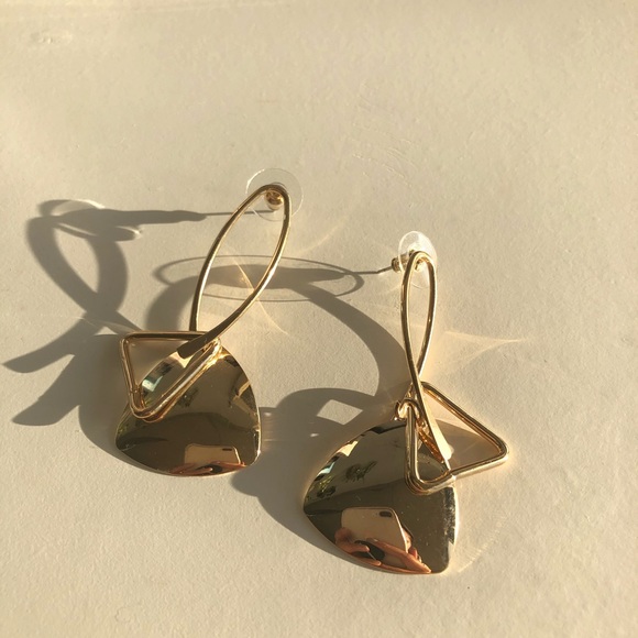 Golden earrings - Picture 2 of 2